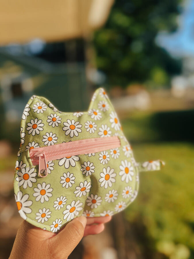 Cat Pack with D-Ring to attach to backpacks, bags, or anything you need