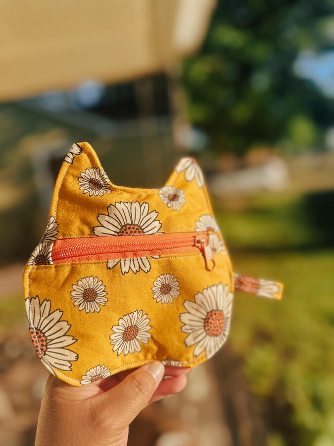 Cat Pack with D-Ring to attach to backpacks, bags, or anything you need